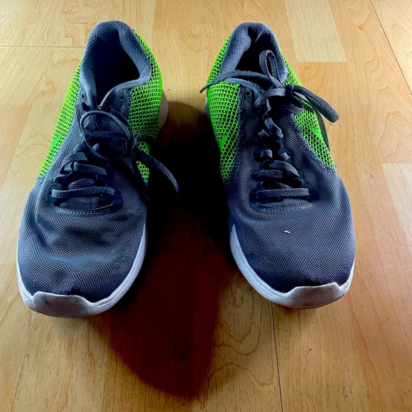 Nike Men’s Running Shoes - Picture 2 of 5